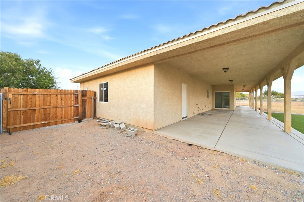 main property photo 40