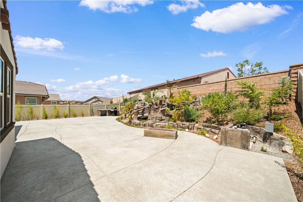 main property photo 49
