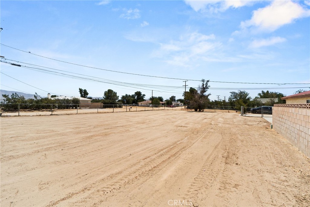 main property photo 26