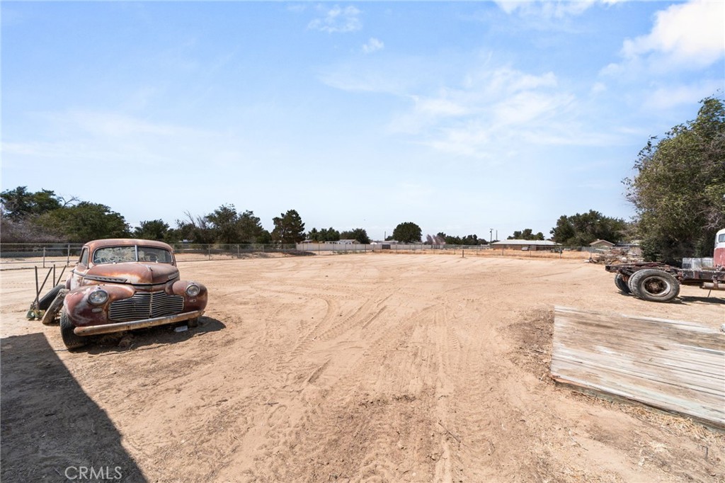 main property photo 30