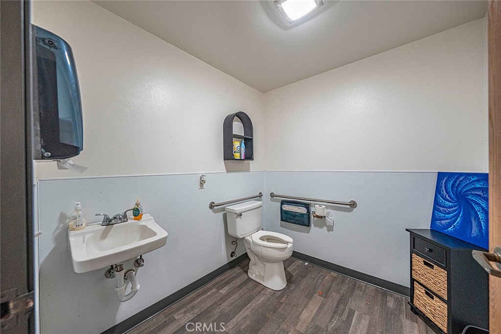 main property photo 18