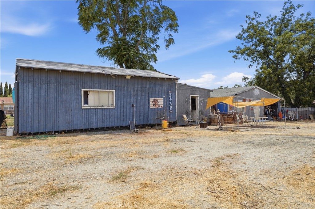 main property photo 40