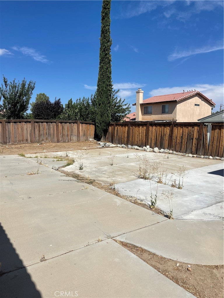 main property photo 23