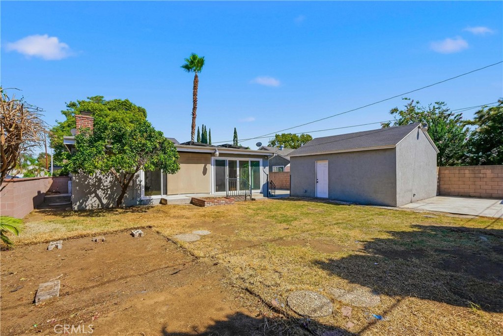 main property photo 28