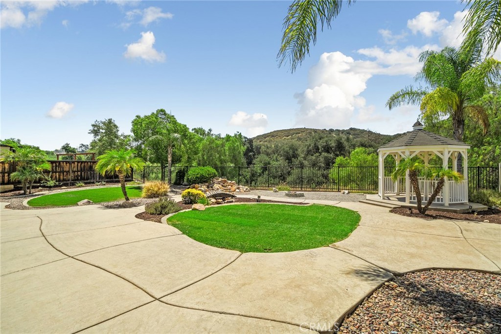 main property photo 50