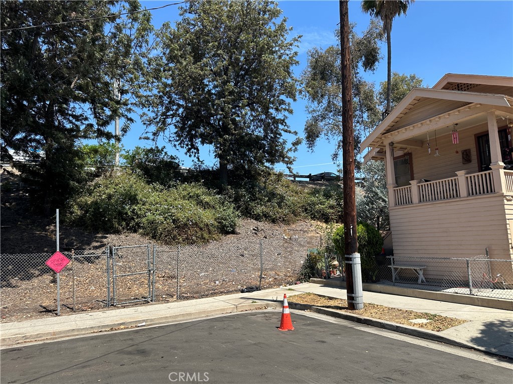 main property photo 3