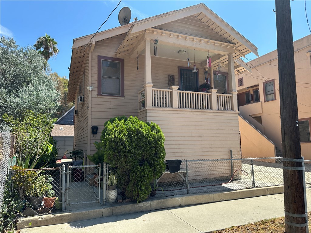 main property photo 5