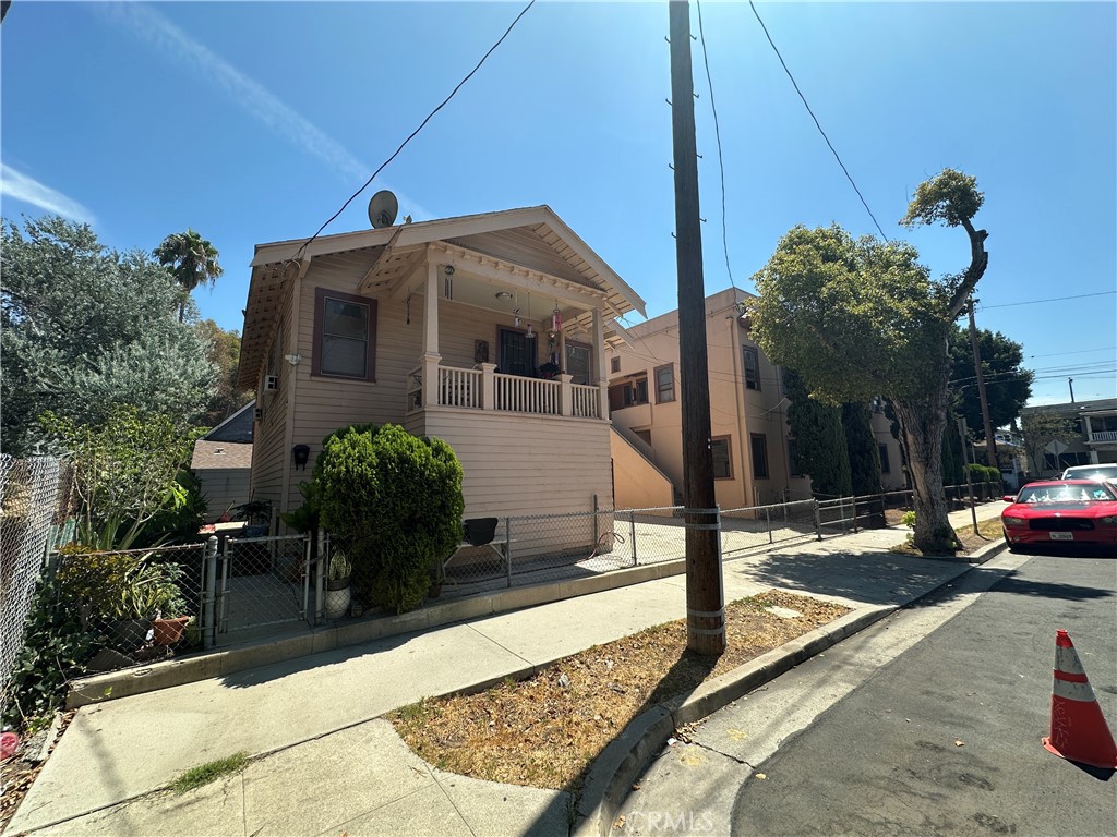 main property photo 6