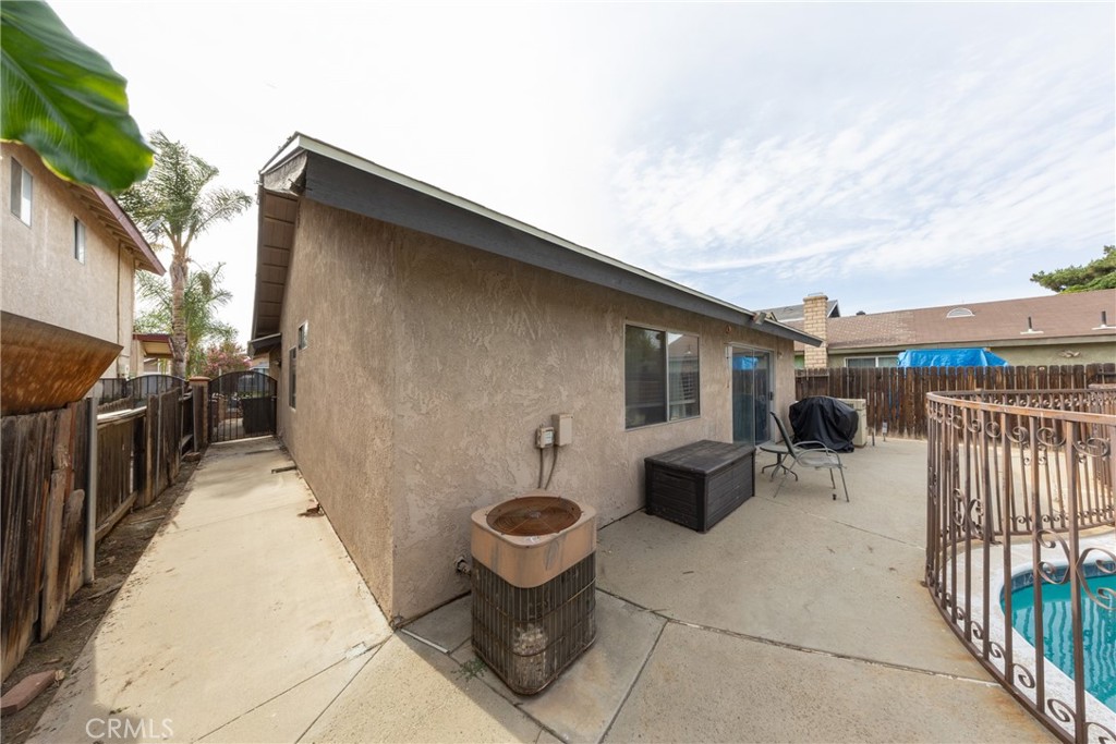 main property photo 20