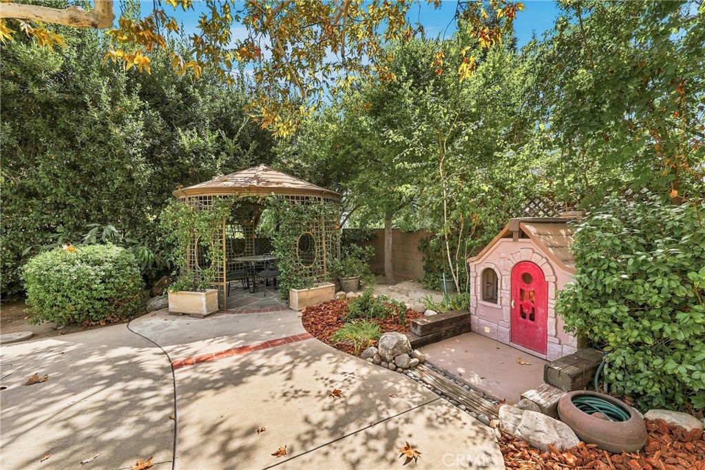 main property photo 58