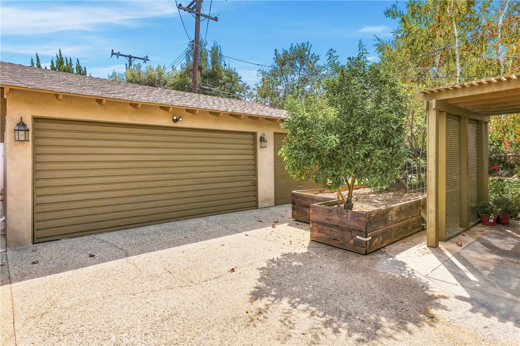 main property photo 64