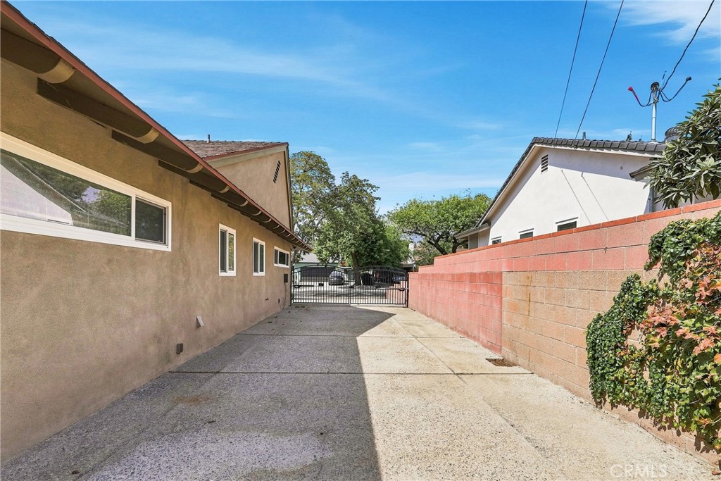 main property photo 68