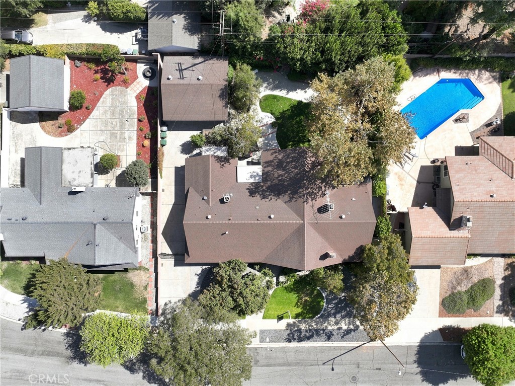 main property photo 74