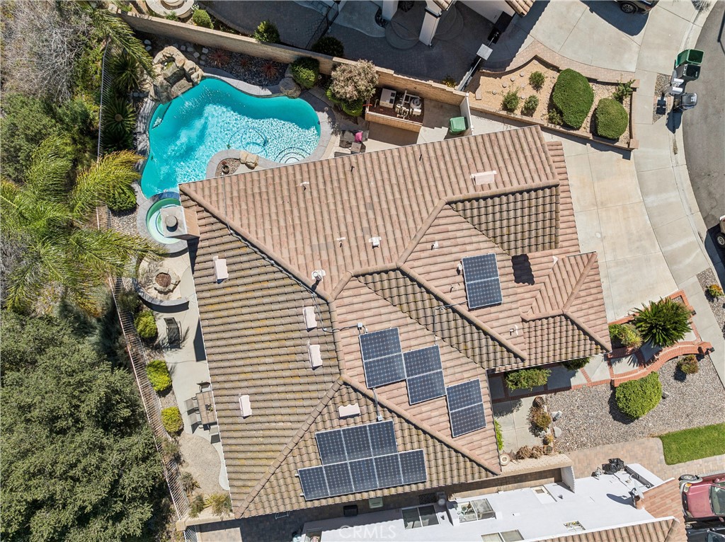 main property photo 41