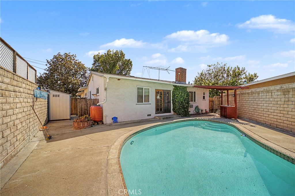 main property photo 34
