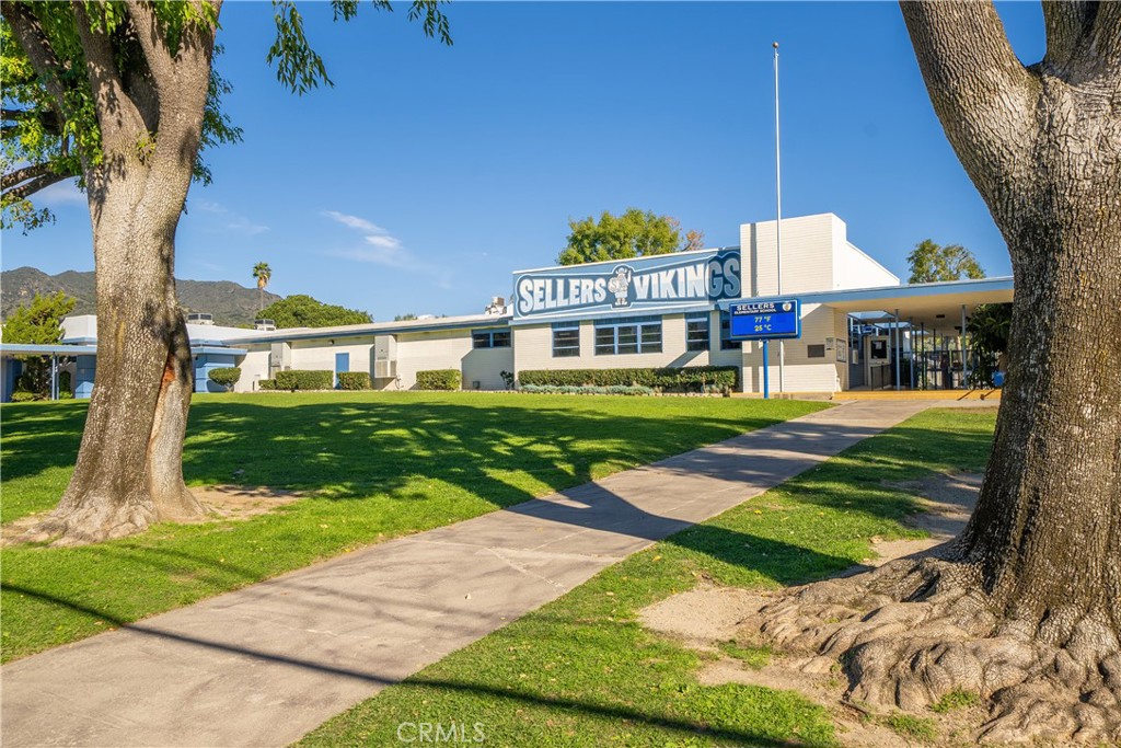 main property photo 50