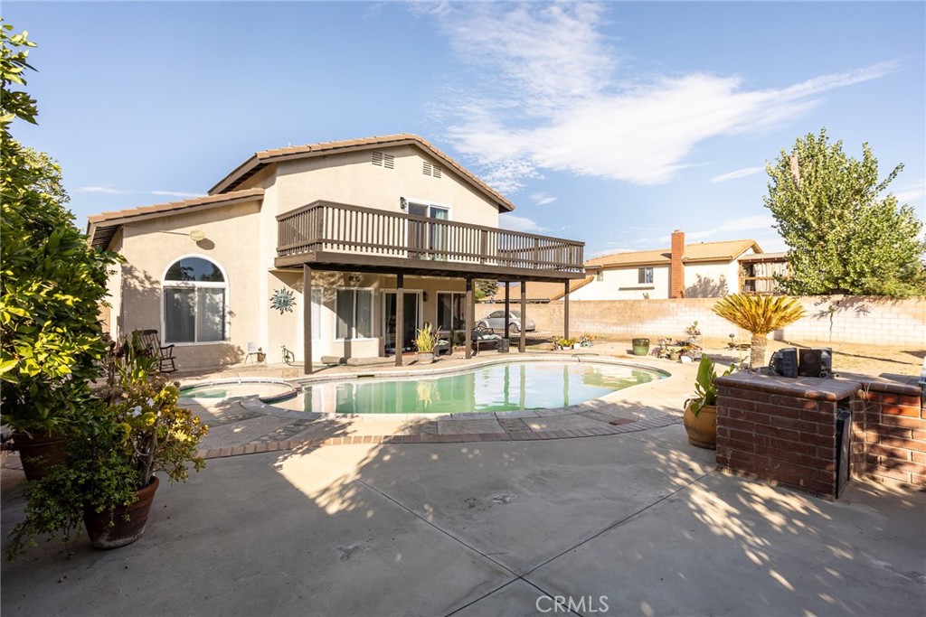 main property photo 28
