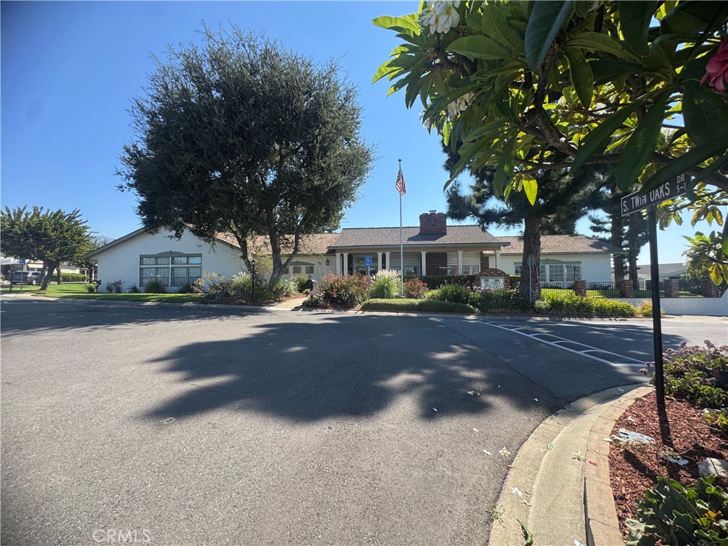main property photo 4