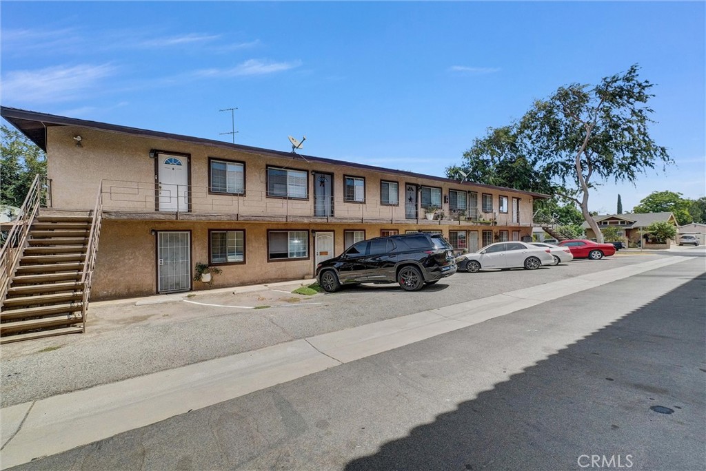 main property photo 3