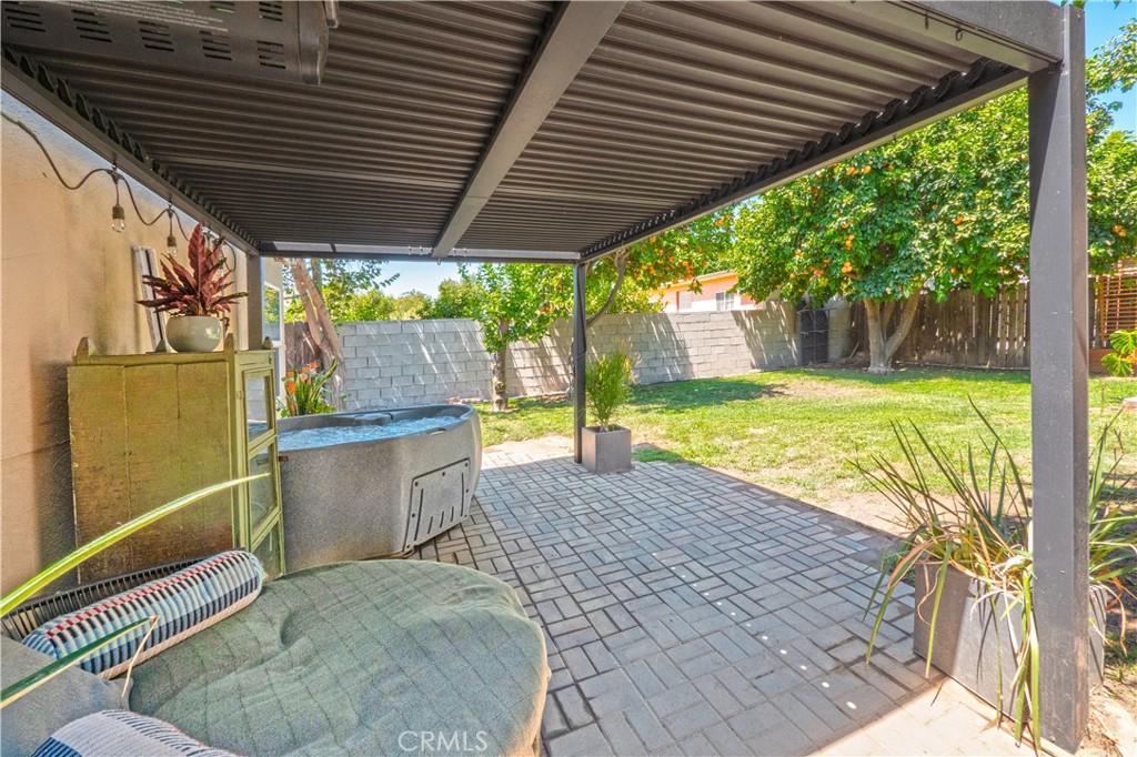 main property photo 50