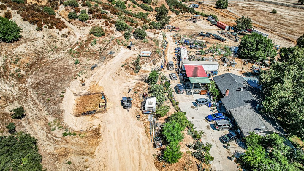 main property photo 11