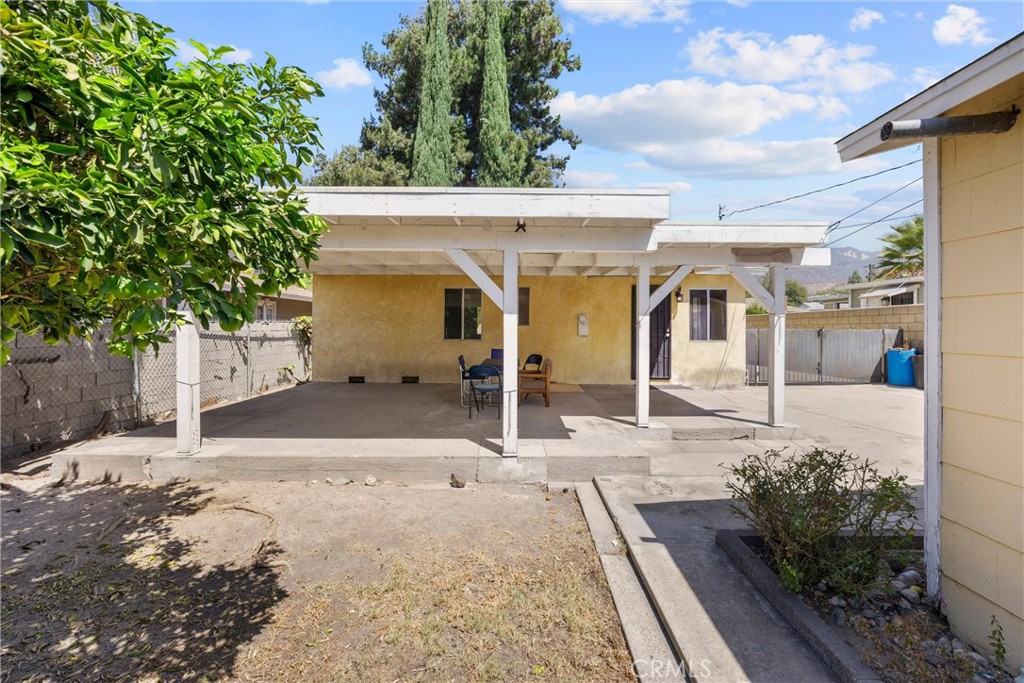 main property photo 28
