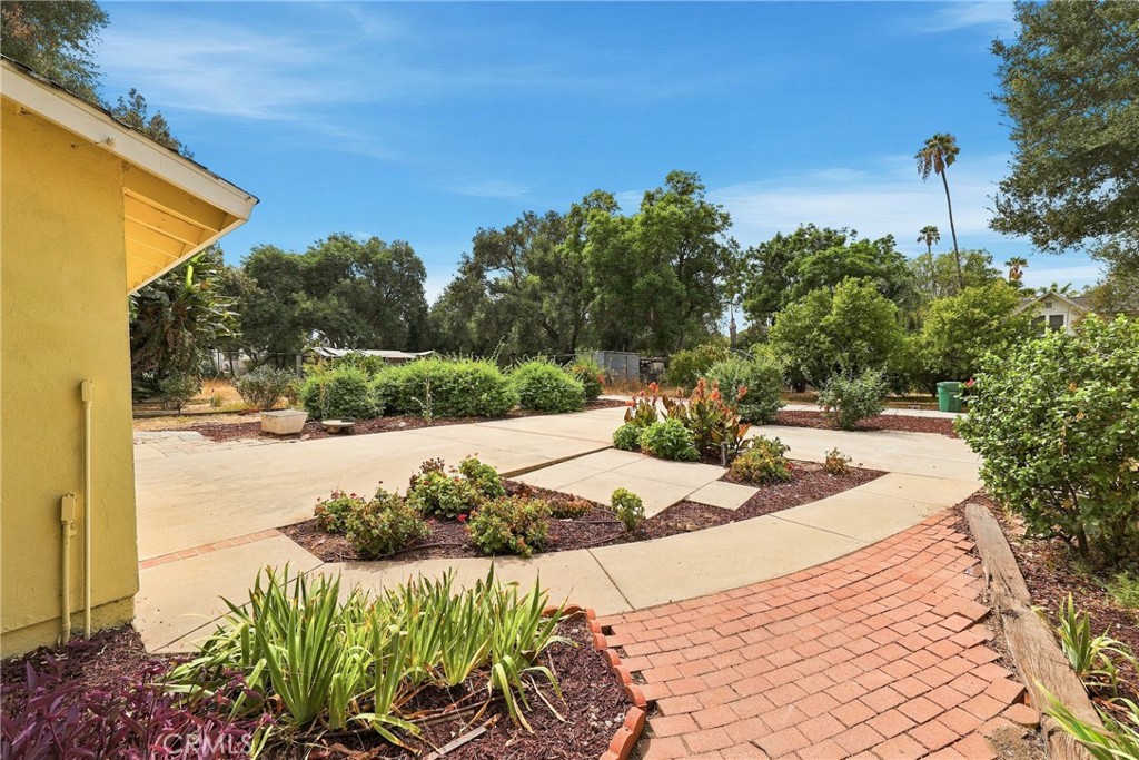 main property photo 48