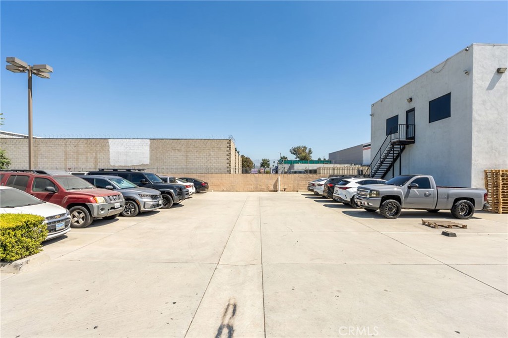main property photo 50