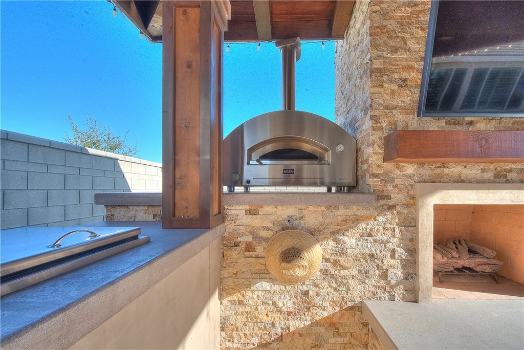 main property photo 60