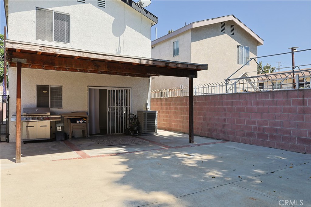 main property photo 10