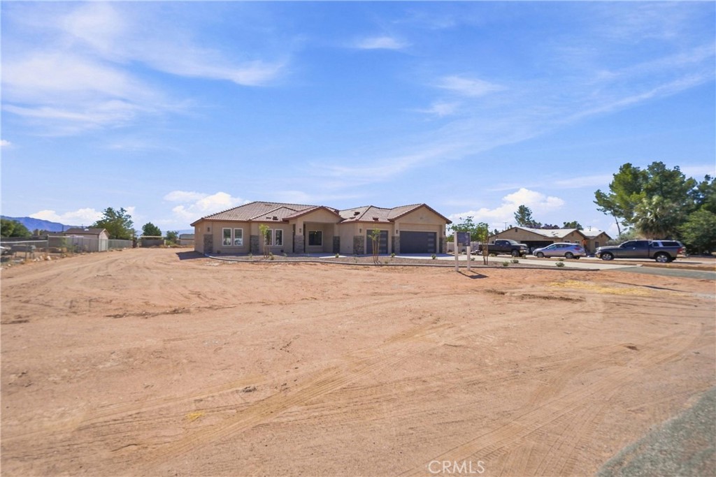 main property photo 10
