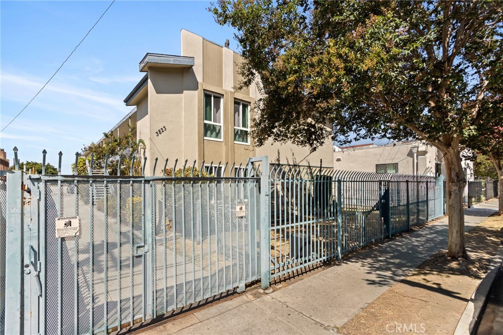 main property photo 6