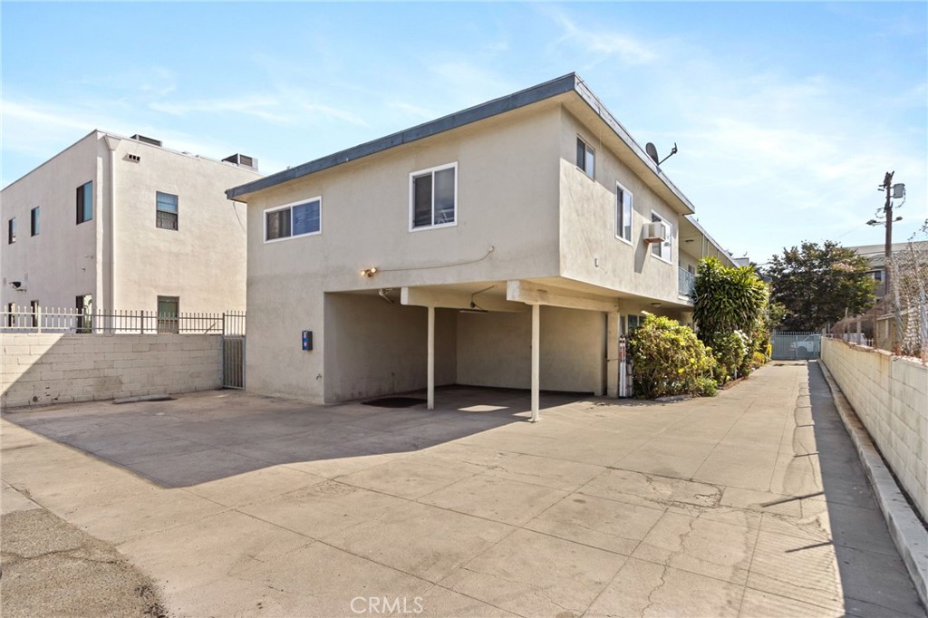 main property photo 31