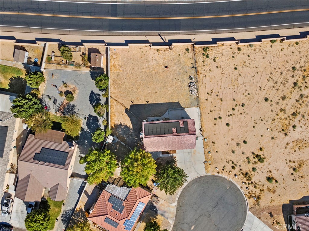 main property photo 40