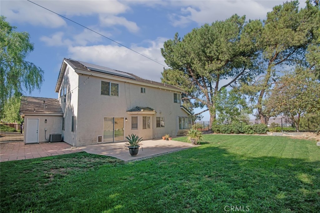 main property photo 28