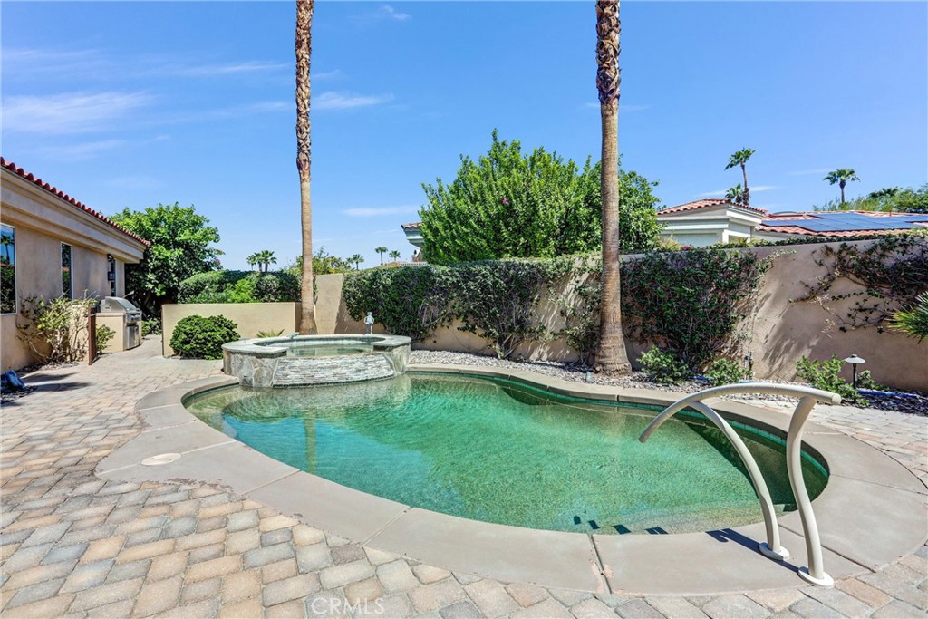 main property photo 34