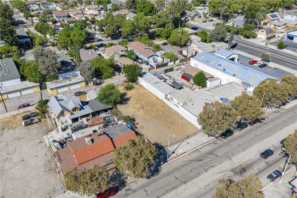 main property photo 9
