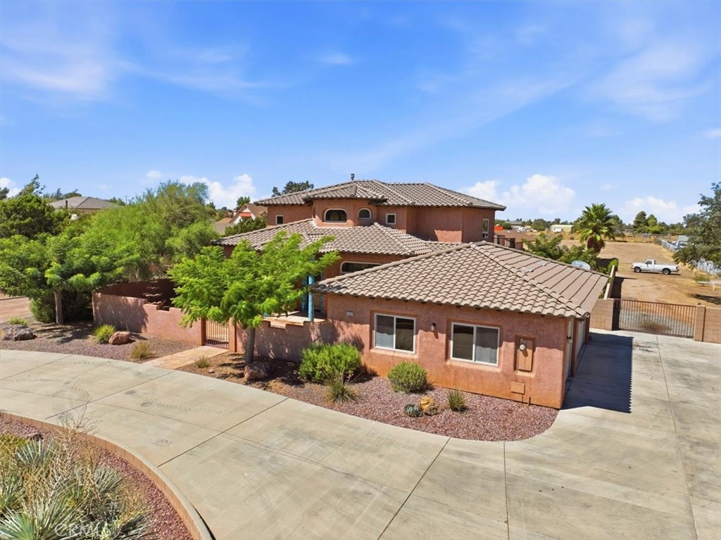 main property photo 6