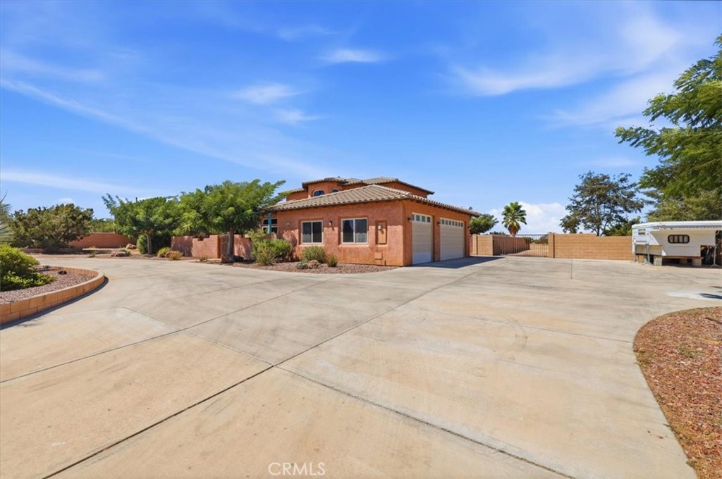 main property photo 7