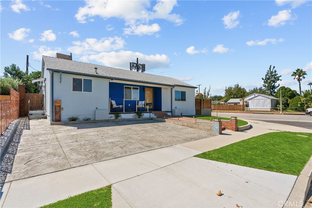 main property photo 5