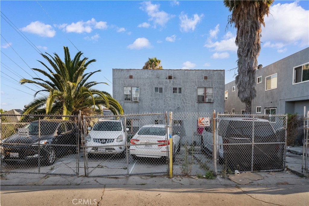 main property photo 30