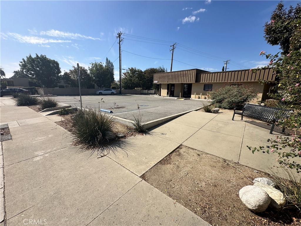 main property photo 13