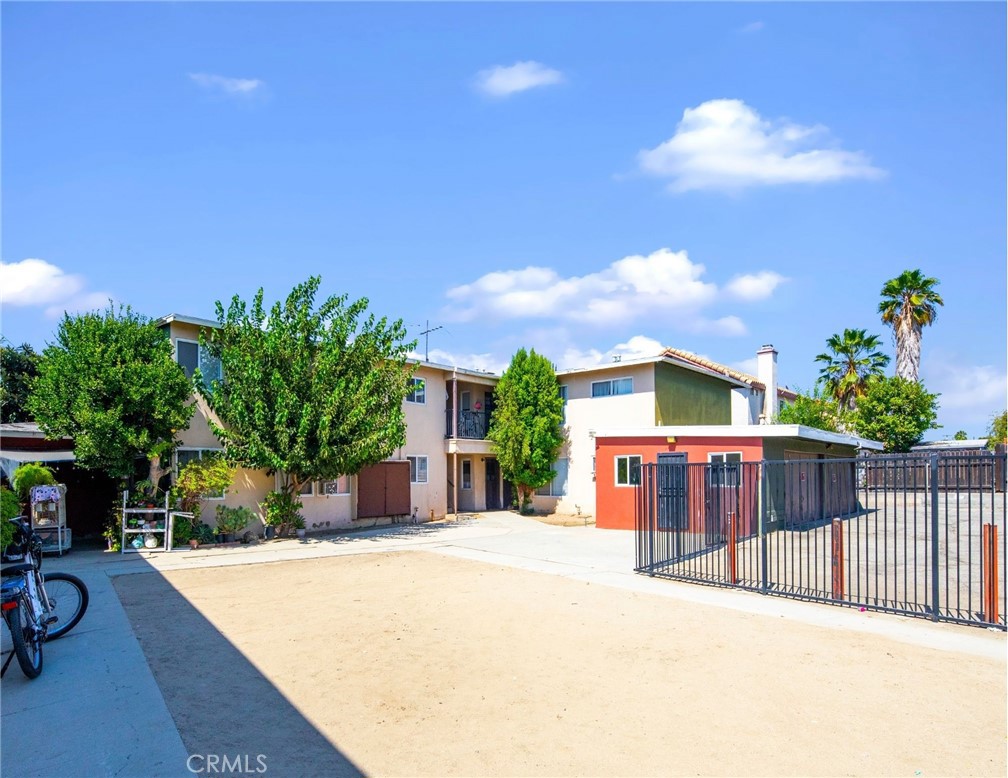 main property photo 28