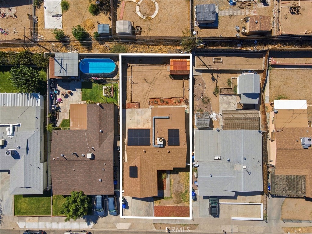 main property photo 33