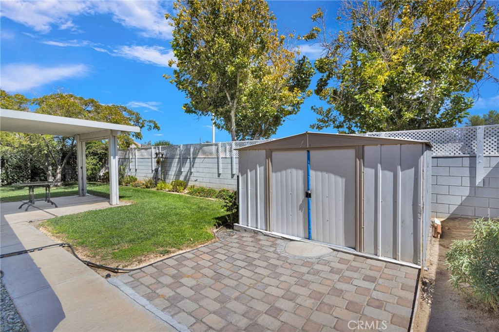main property photo 40