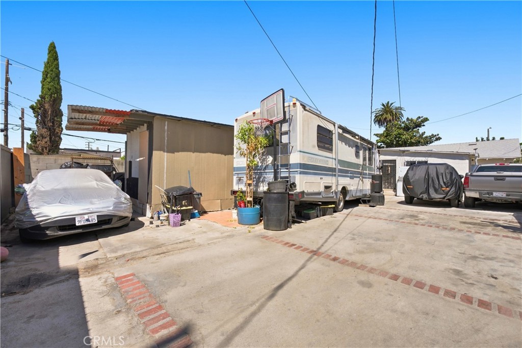 main property photo 41