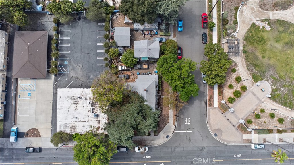 main property photo 12