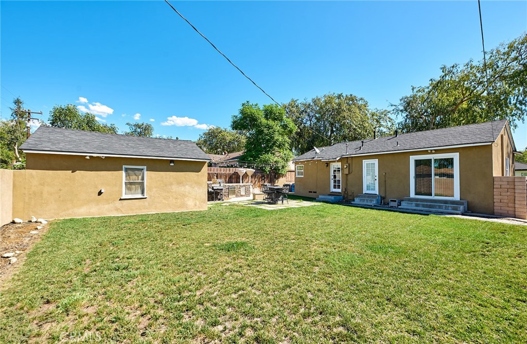 main property photo 17