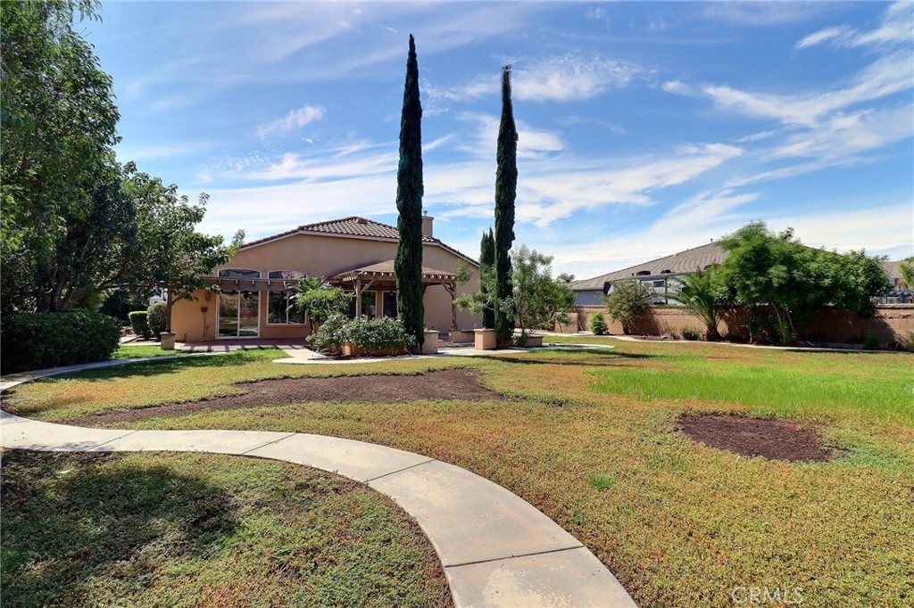 main property photo 17