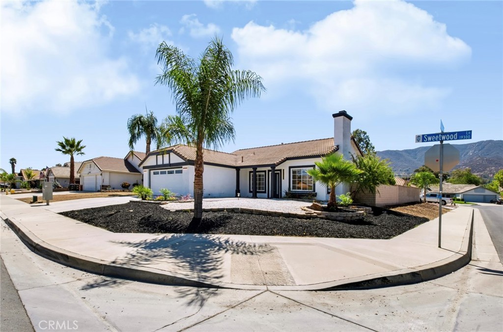 main property photo 0